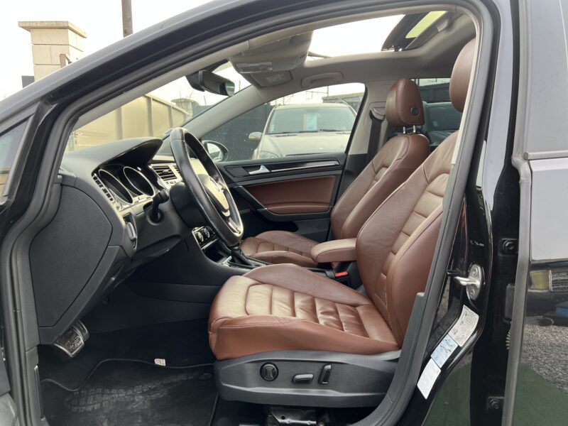 VOLKSWAGEN GOLF VII 2016