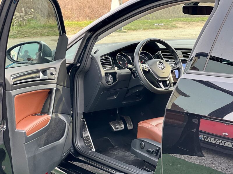 VOLKSWAGEN GOLF VII 2016