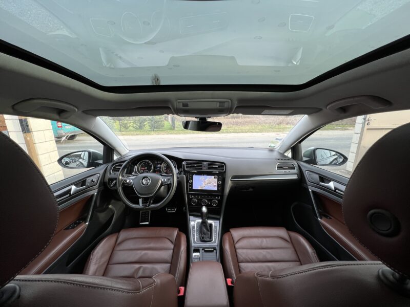 VOLKSWAGEN GOLF VII 2016