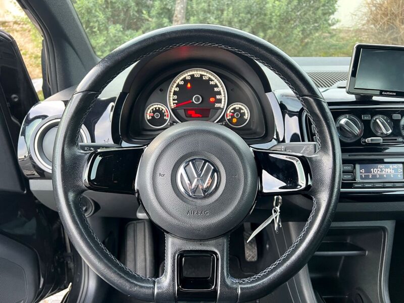 VOLKSWAGEN UP CLUB 1.0 60cv 