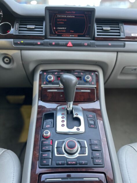 AUDI A8 2004