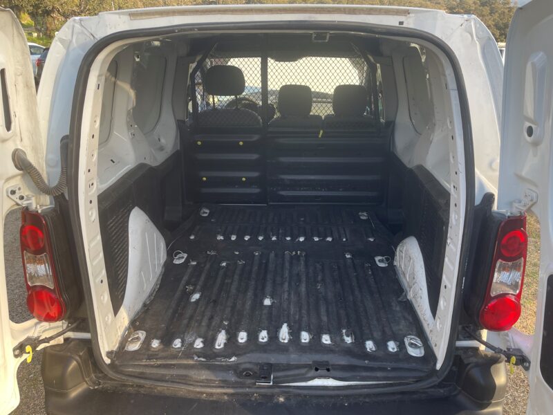 PEUGEOT PARTNER Camionnette/Monospace 2014