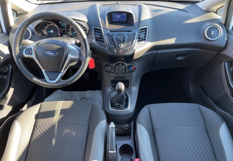 FORD FIESTA VI 2015