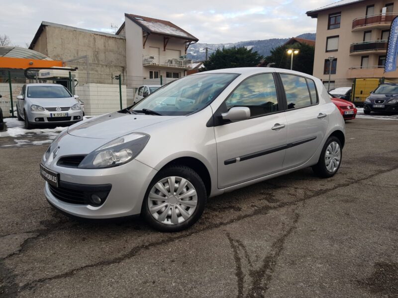 RENAULT CLIO III 1.2i 16V 75CV DYNAMIQUE