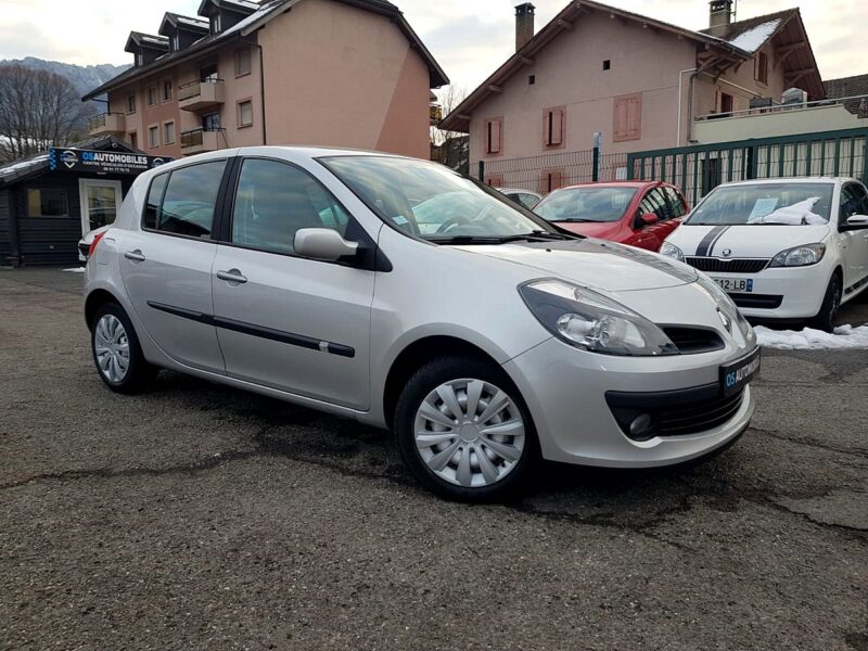 RENAULT CLIO III 1.2i 16V 75CV DYNAMIQUE
