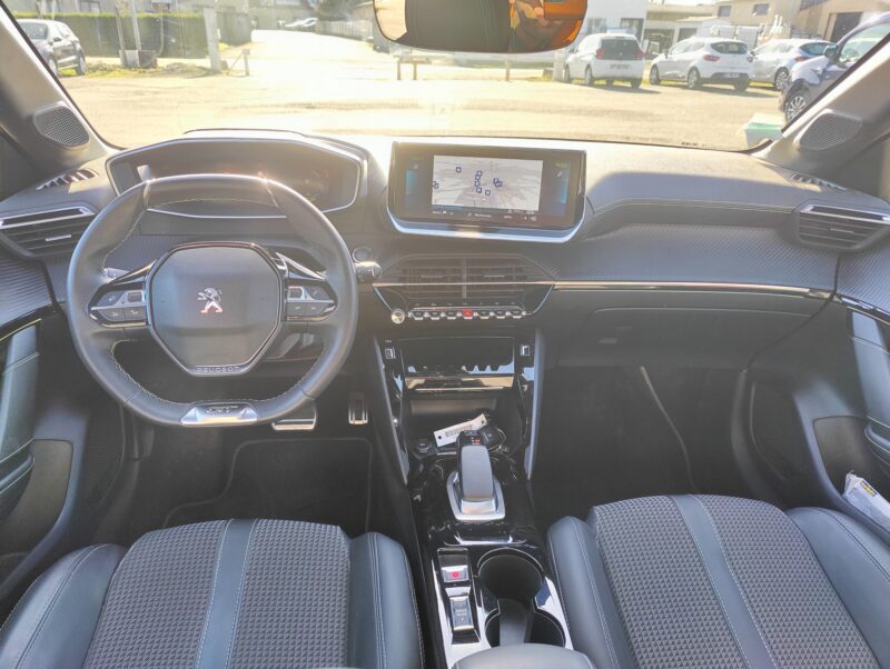 PEUGEOT 208 II e-208 136cv GT LINE GARANTIE 2 ANS