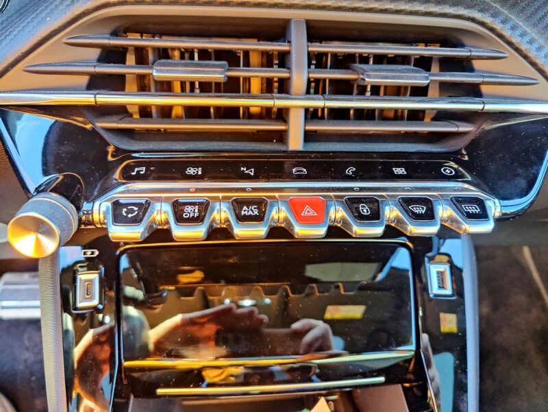 PEUGEOT 208 II e-208 136cv GT LINE GARANTIE 2 ANS