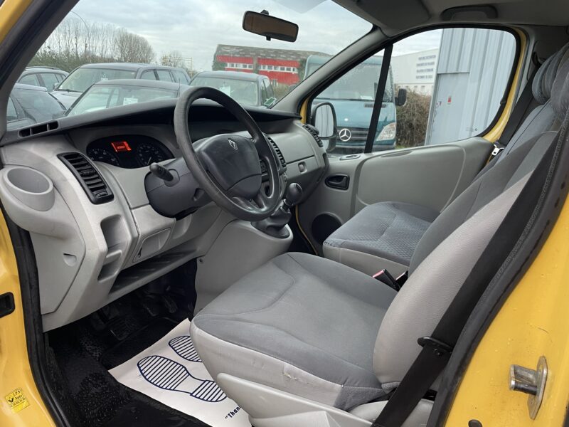 RENAULT TRAFIC II 2007