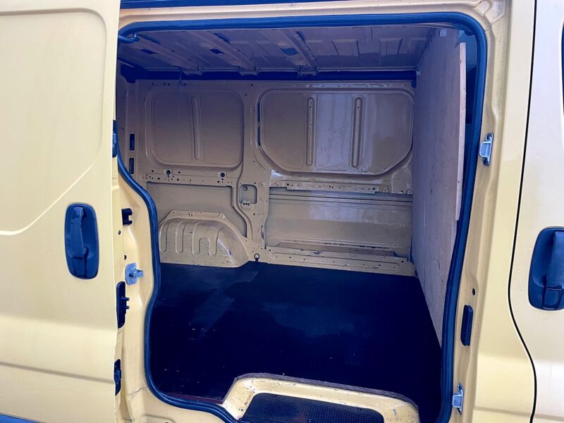 RENAULT TRAFIC II 2007