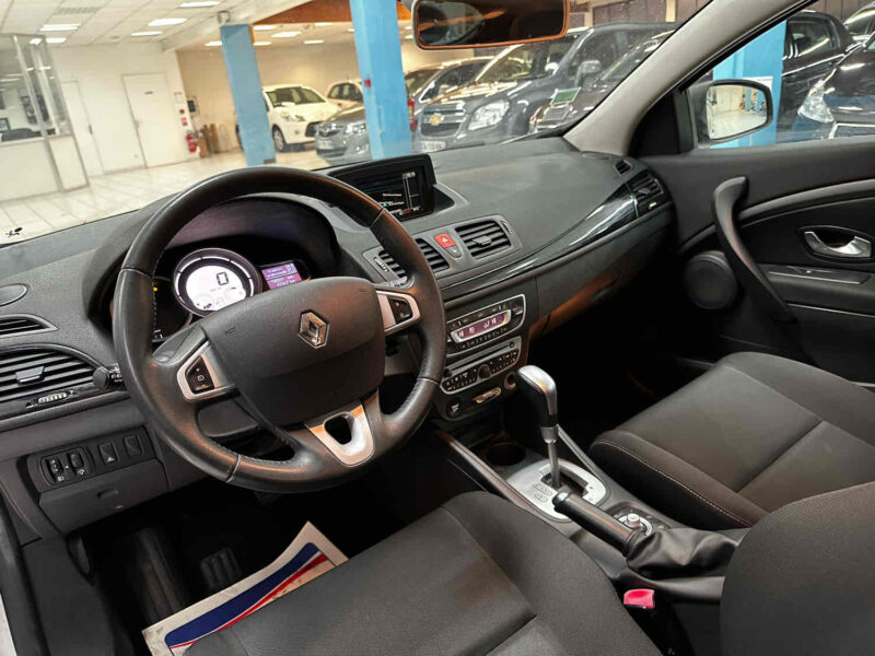 RENAULT MEGANE III Coupé 1.5 dCi 110 EDC Dynamique