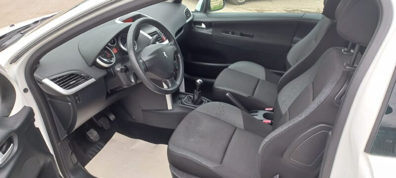 PEUGEOT 207/207+ 2012