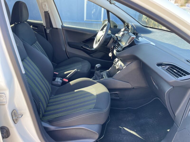 Peugeot 208 5 Portes 1.2 VTi 12V 82 cv I Phase II