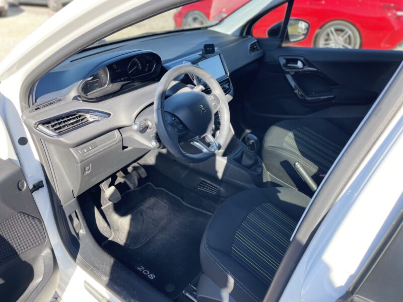 Peugeot 208 5 Portes 1.2 VTi 12V 82 cv I Phase II