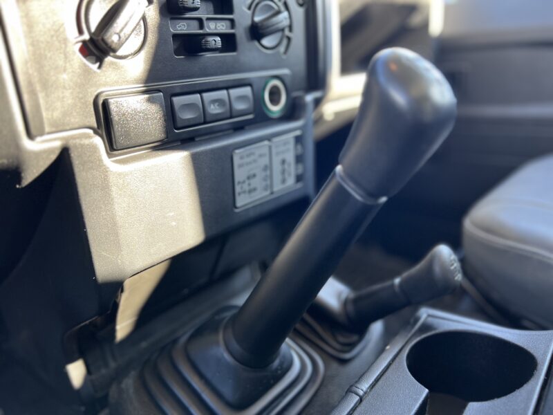 LAND ROVER DEFENDER 110 Td4 PICKUP