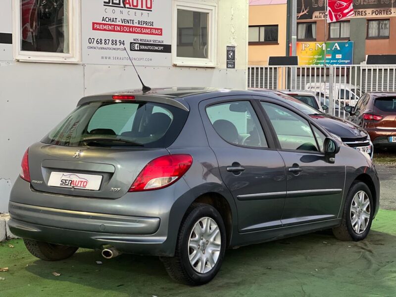 PEUGEOT 207 2010