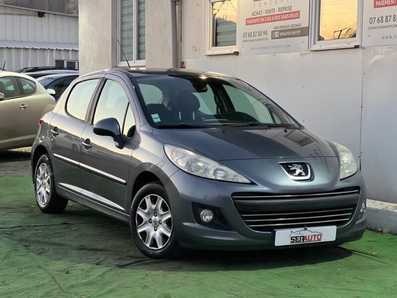 PEUGEOT 207 2010