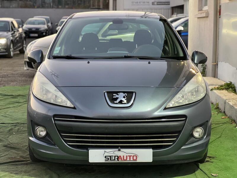 PEUGEOT 207 2010