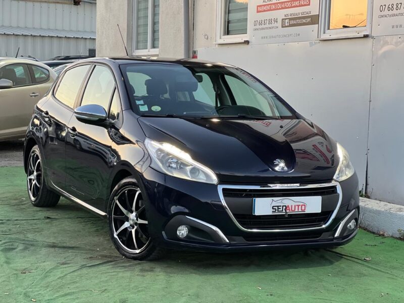PEUGEOT 208 2015
