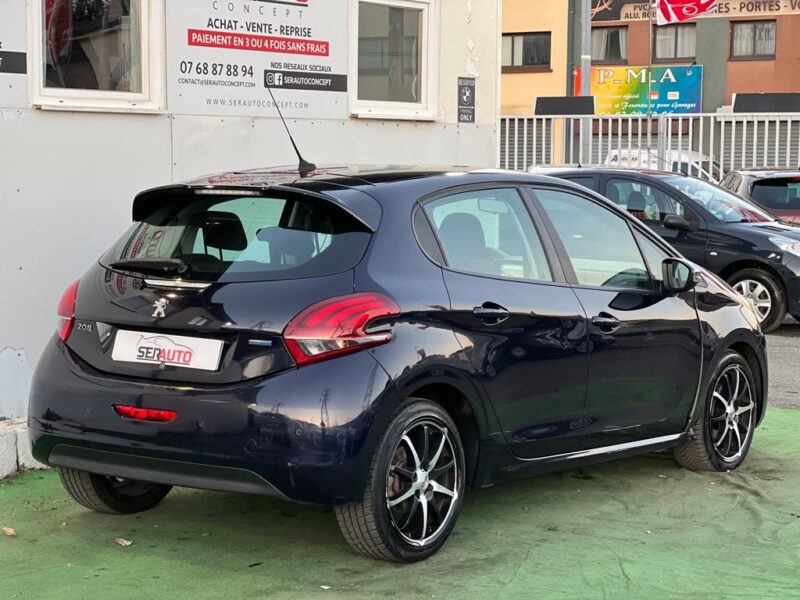 PEUGEOT 208 2015