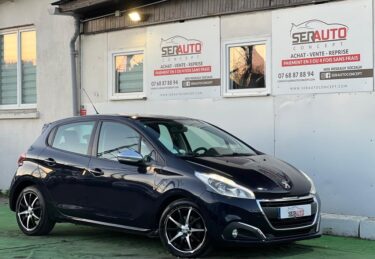 PEUGEOT 208 2015