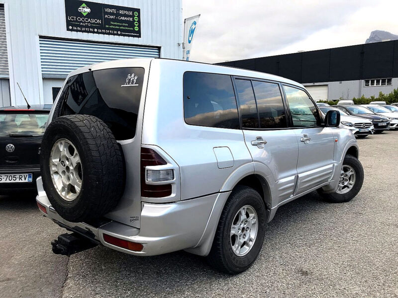 ⚠️DANS L'ETAT = CORROSION⚠️ PAJERO LONG 3.2 DID 160 cv ELEGANCE BVM5 - 7 PLACES