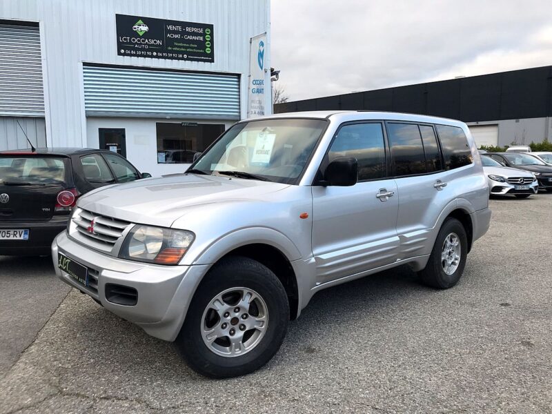 ⚠️DANS L'ETAT = CORROSION⚠️ PAJERO LONG 3.2 DID 160 cv ELEGANCE BVM5 - 7 PLACES