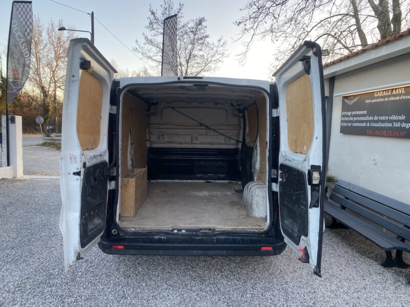 RENAULT TRAFIC III Camionnette 2016