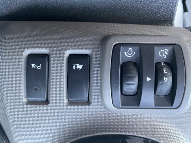 RENAULT TRAFIC III Camionnette 2016