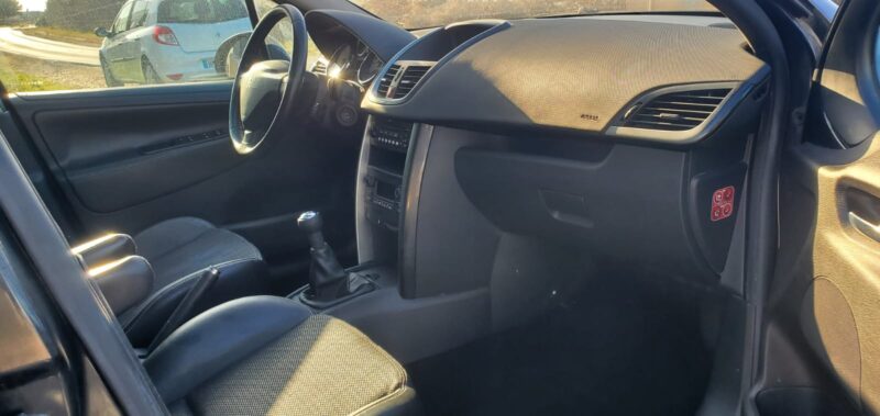 PEUGEOT 207/207+ 2009