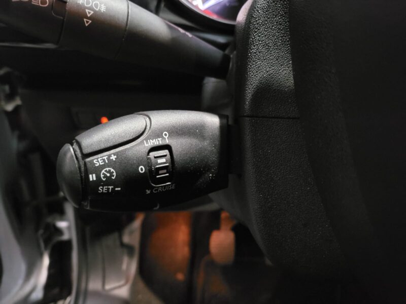 DS3 1.2 PURETECH 82cv SO CHIC Apple carplay