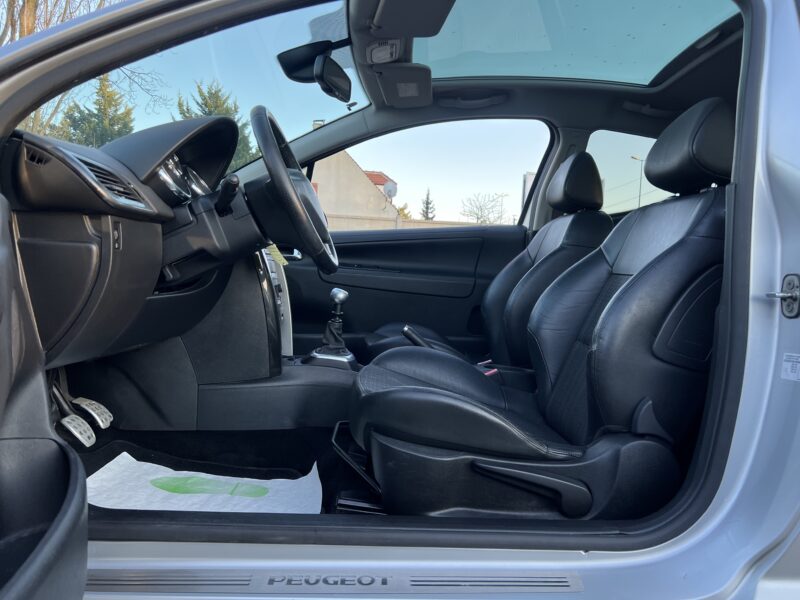 PEUGEOT 207 PHASE 2 II 1.6 TURBO 156 Cv FELINE TOIT PANORAMIQUE BLUETOOTH BVM6 - Garantie 6 Mois
