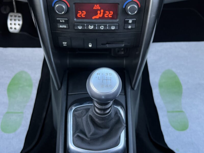 PEUGEOT 207 PHASE 2 II 1.6 TURBO 156 Cv FELINE TOIT PANORAMIQUE BLUETOOTH BVM6 - Garantie 6 Mois