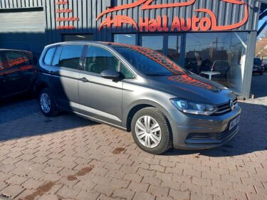 VOLKSWAGEN TOURAN 2016
