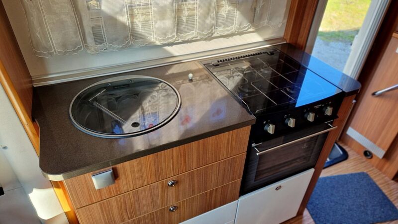 FIAT DUCATO PROFILE ADRIA MATRIX M 670 SC