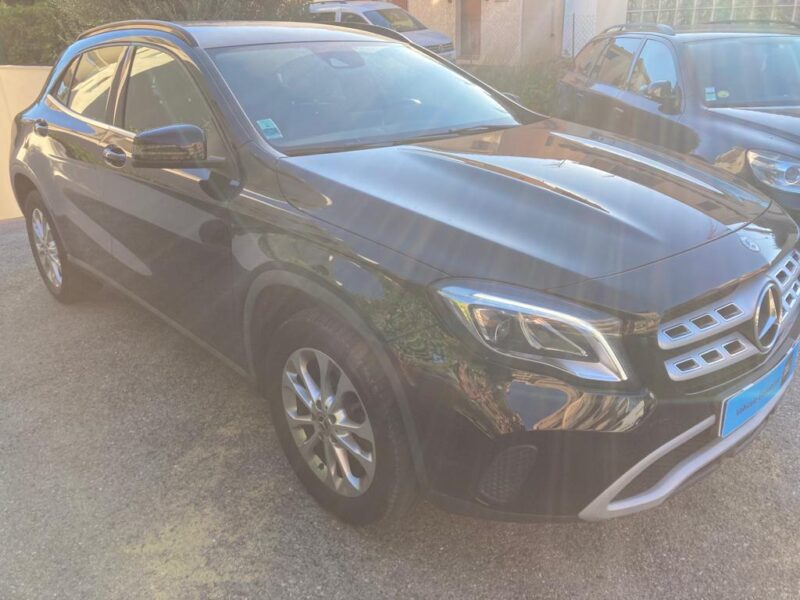 MERCEDES CLASSE GLA 180 CDI INTUTION 2018
