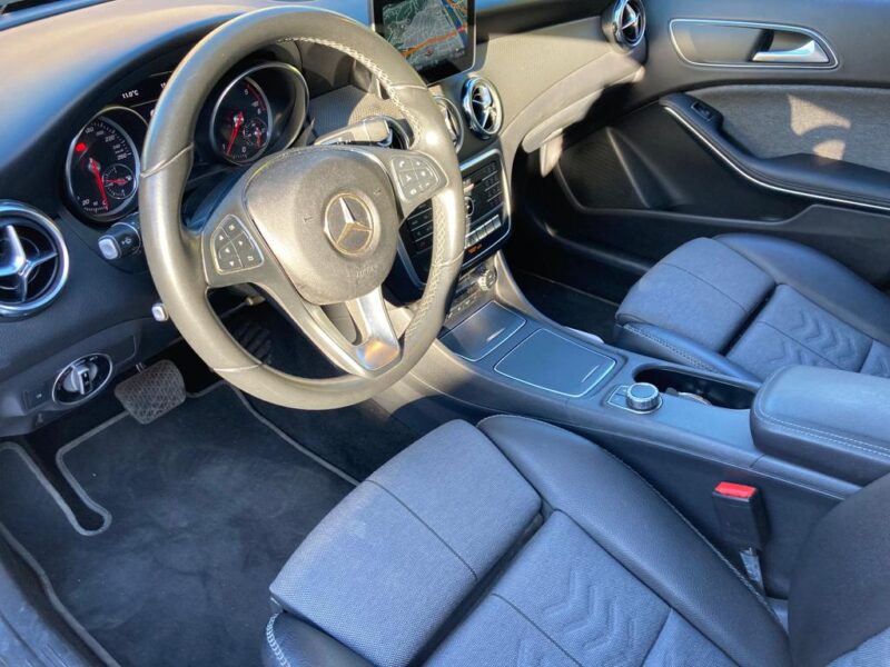 MERCEDES CLASSE GLA 180 CDI INTUTION 2018