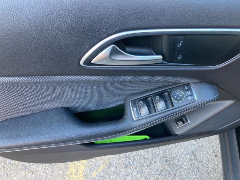 MERCEDES CLASSE GLA 180 CDI INTUTION 2018