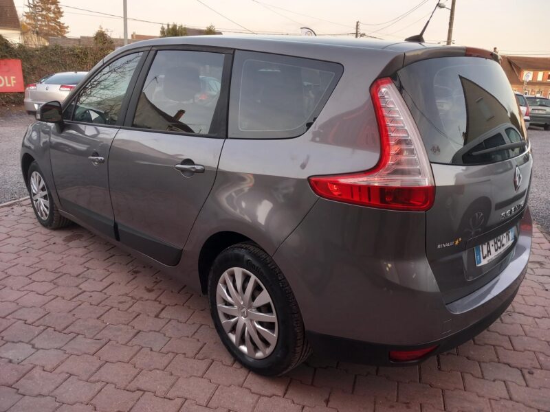RENAULT GRAND SCÉNIC III 2012