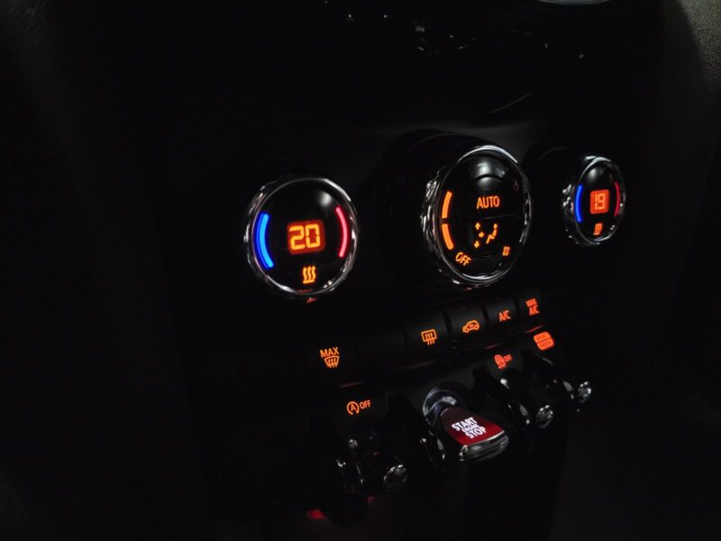 MINI COOPER S 192CV JOHN COOPER WORKS APPLE CARPLAY / HARMAN KARDON 