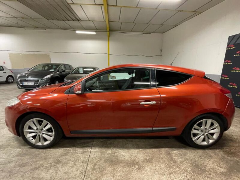 RENAULT MEGANE III Coupé 2010