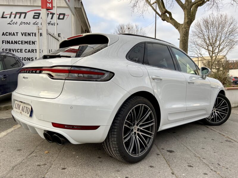 PORSCHE MACAN 2019