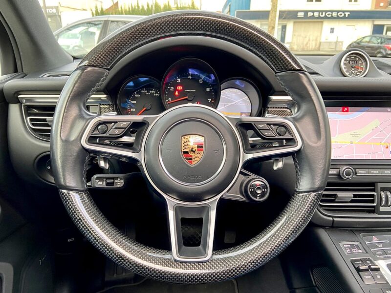 PORSCHE MACAN 2019