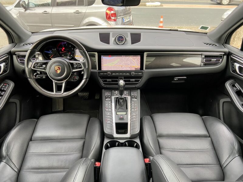 PORSCHE MACAN 2019