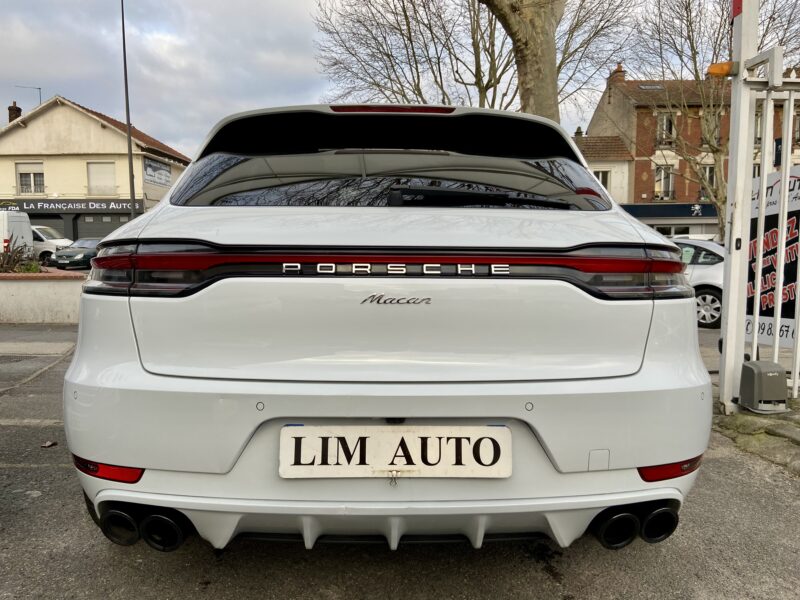 PORSCHE MACAN 2019