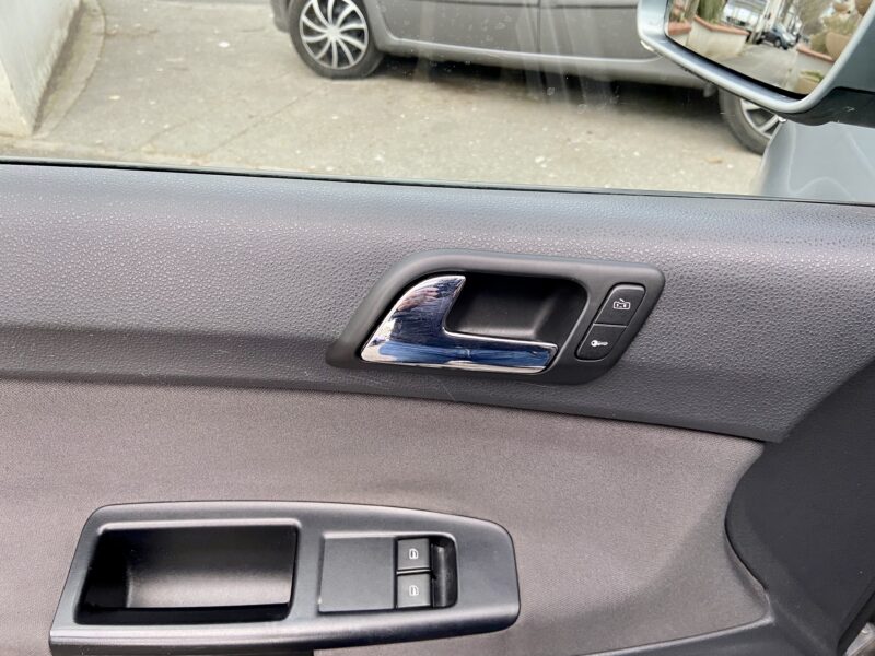 VOLKSWAGEN POLO 2008