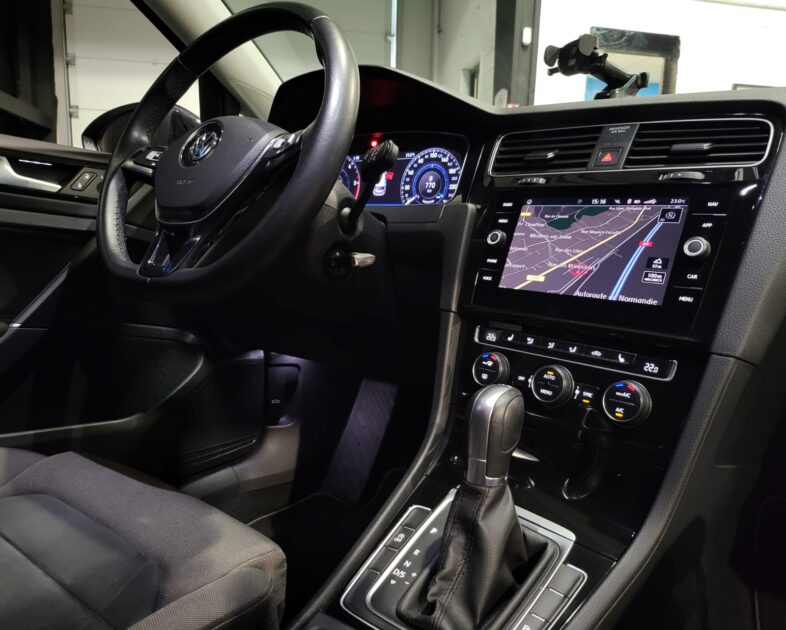 VOLKSWAGEN GOLF 7 VII 2.0 TDi 150cv CARAT PACK R-LINE DSG7 CARPLAY HISTORIQUE VW