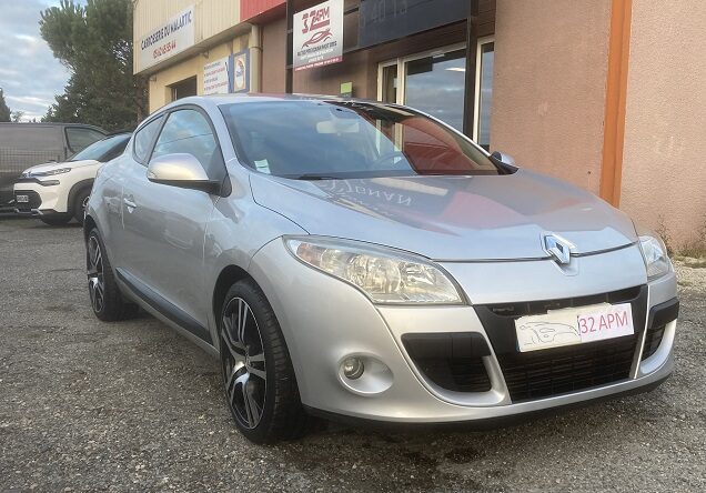 RENAULT COUPE  MEGANE 106 CV DYNAMIQUE