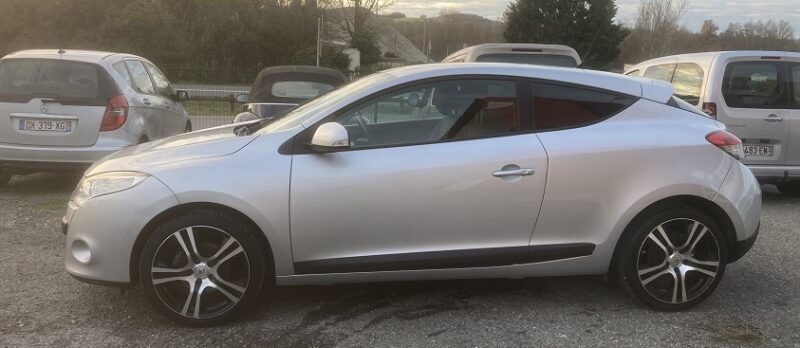 RENAULT COUPE  MEGANE 106 CV DYNAMIQUE