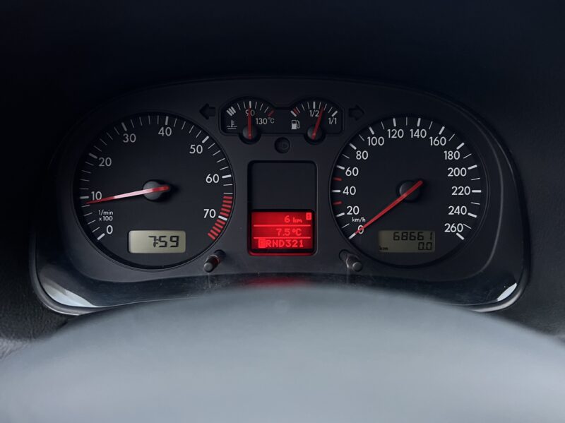 VOLKSWAGEN GOLF 4 IV 1.6 102 Cv 1ERE MAIN BOITE AUTOMATIQUE 68 700 Kms ORIGINE FRANCE - Garantie1an