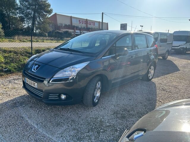 PEUGEOT 5008 1.6 HDi 112cv Business 7 places